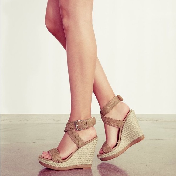 Stuart Weitzman Elixir Tan Leather Braided Wedges - Picture 14 of 14